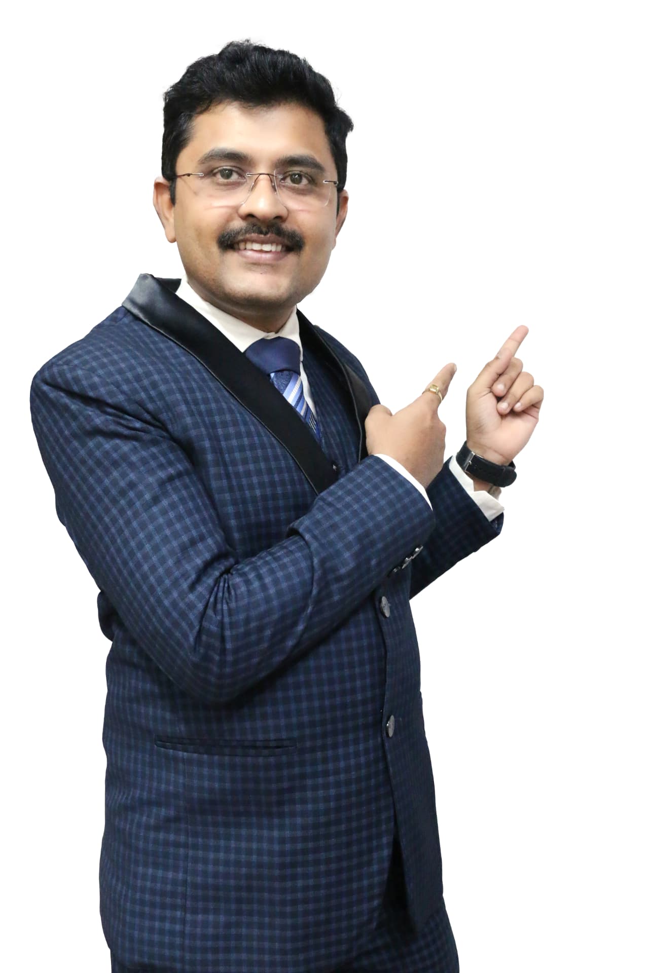 Ganesh Sarjine pointing towards the advisor opportunity